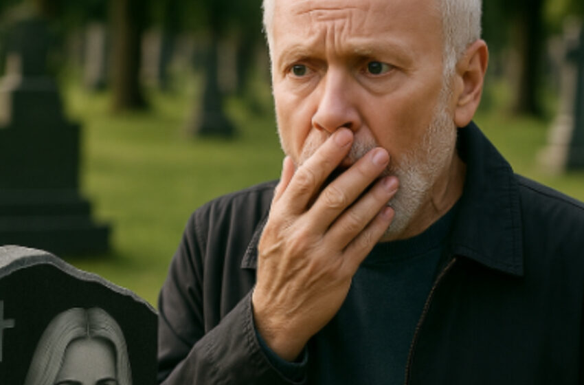  גבר שאיבד את אשתו שם לב שכל הפרחים שהשאיר על קברה נעלמים: הוא התקין מצלמה ונחרד ממה שראה